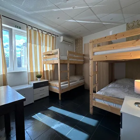 Hostal Premium *