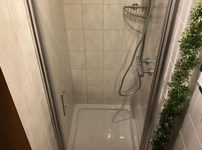 Vandrarhem Premium *